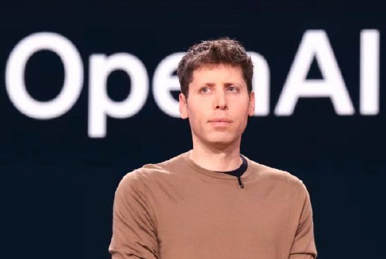 OpenAI首席执行官：AI普及并不会引发“就业末日”OpenAI首席执行官山姆・奥尔特曼周二表示，人工智能的快速发展与普及并不会引发全球性的“就业末日”，目前该技术挤占的白领岗位数量，也低于他此前的担忧