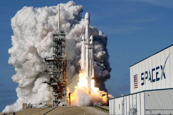 SpaceX与AI初创公司Reflection达成数十亿美元协议 将向后者提供算力SpaceX已与AI初创公司Reflection AI签署一项价值数十亿美元的协议，将为后者提供计算资源