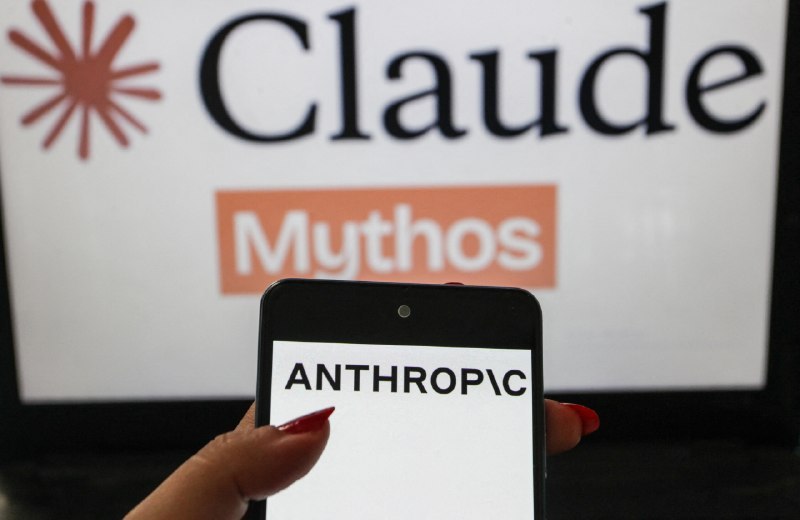 Anthropic 计划推进最高 2 万亿美元估值 IPO，外部信托掌握多数董事任免权Anthropic 计划进行首次公开募股，估值最高或达 2 万亿美元；其长期利益信托（LTBT）可任免董事会多数成员，已选出 7 名董事中的 4 人