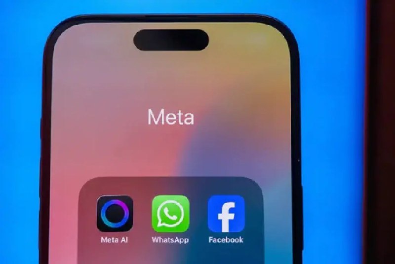 特朗普政府施压Meta 要求其提交AI模型接受安全审查据多位知情人士称，特朗普政府正施压Meta，要求其自愿提交人工智能模型接受审查，以便政府评估这些模型的性能与漏洞