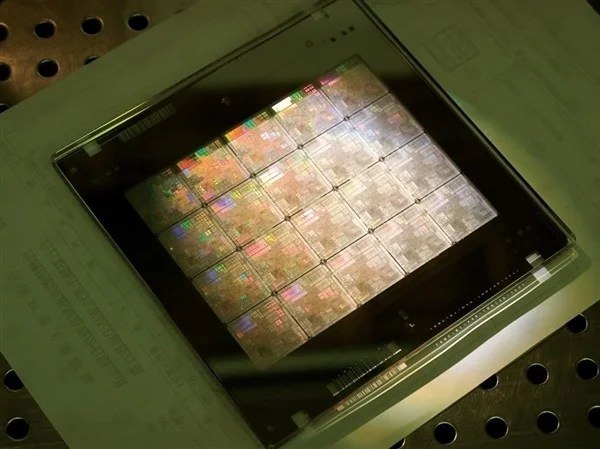 英伟达、微软联合宣布：NVIDIA N1X处理器来了NVIDIA、Windows官方账号深夜联合发文：“A new era of PC.25.0528，121.5990”