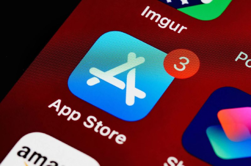 App Store今年新上线应用或突破百万大关 AI带来“垃圾应用”海啸随着“氛围编程”（Vibe coding）趋势在开发者社区中迅速蔓延，苹果 App Store 正迎来前所未有的应用提交狂潮